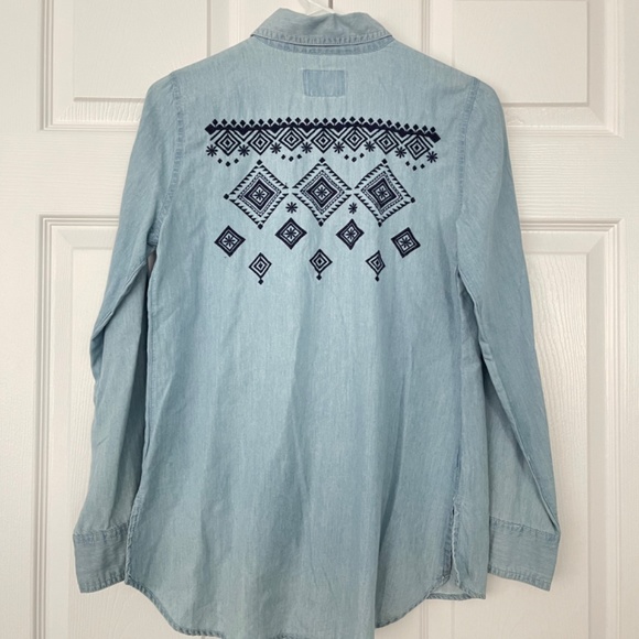 NEW Justice Bottom Down Denim Shirt with Embroidery on the back. - Picture 2 of 9